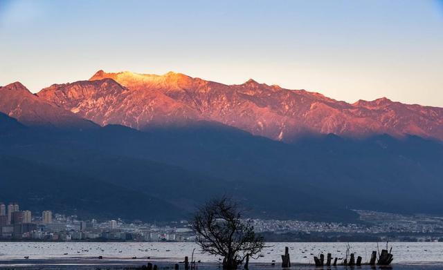 bd半岛·体育苍山是云南大理的一个山峰很多人都想去的地方(图3)